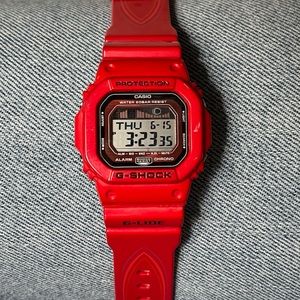 G shock 3151 GLX 5600 Red Watch